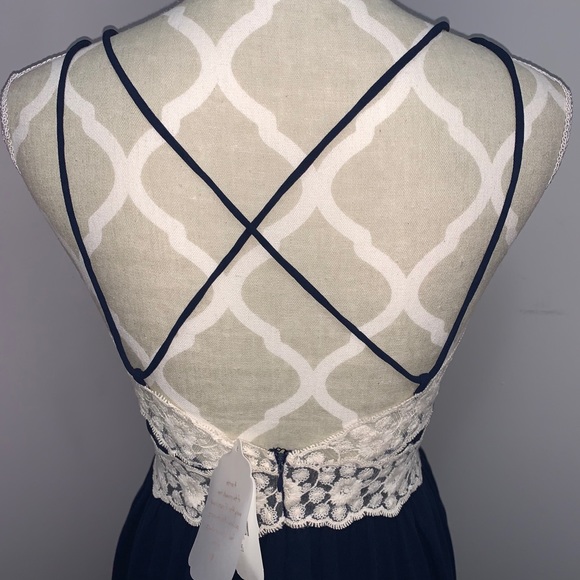 🆕 Altar’d State Maxi Dress with Lace Trim - Picture 7 of 7